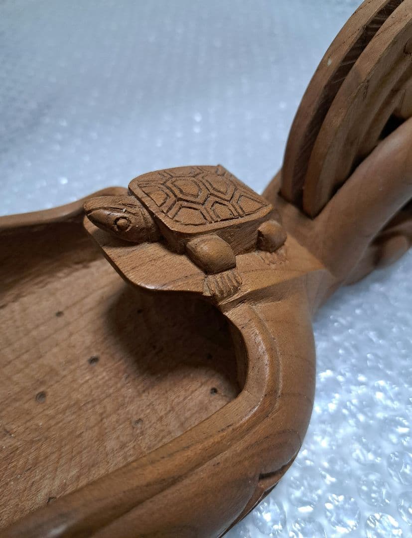 手彫り　墨壺(すみつぼ)　糸通し穴なし　欅(けやき) 鶴亀　全長310㎜　新品