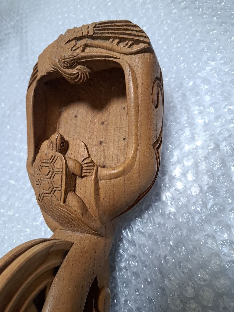 手彫り　墨壺(すみつぼ)　糸通し穴なし　欅(けやき) 鶴亀　全長310㎜　新品