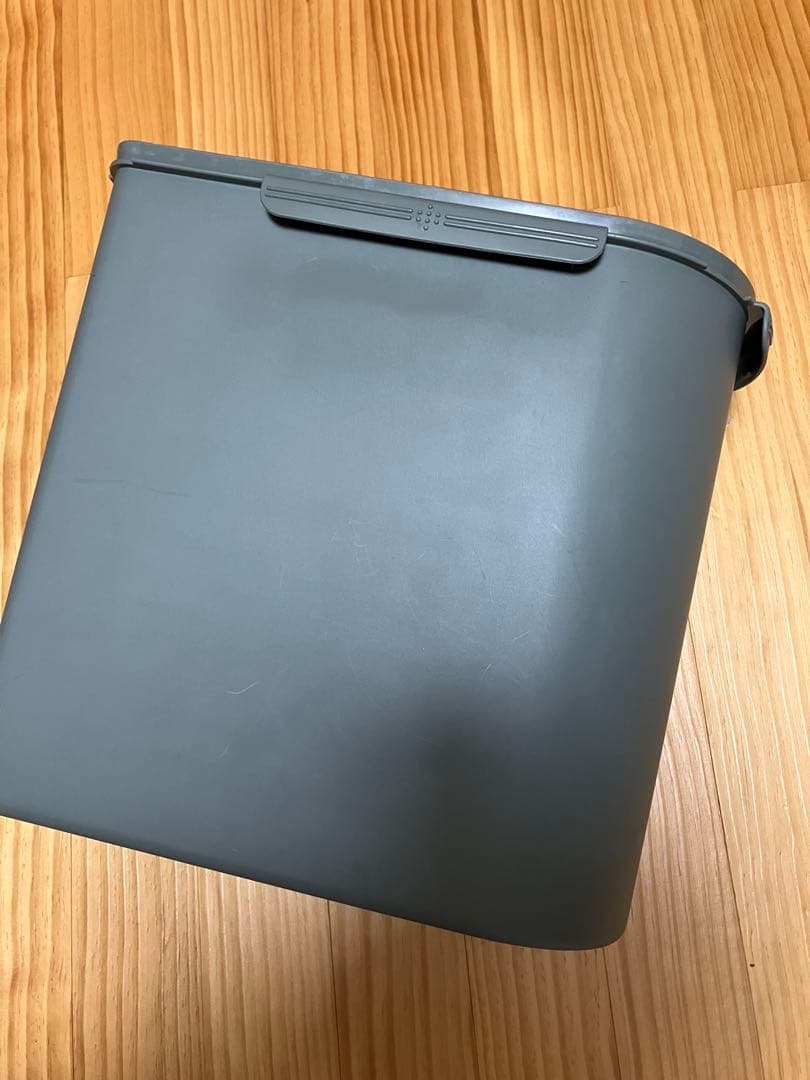 Cmkです！ タッパーウエアー　　　　　　　　　ライスキーパー20キロ