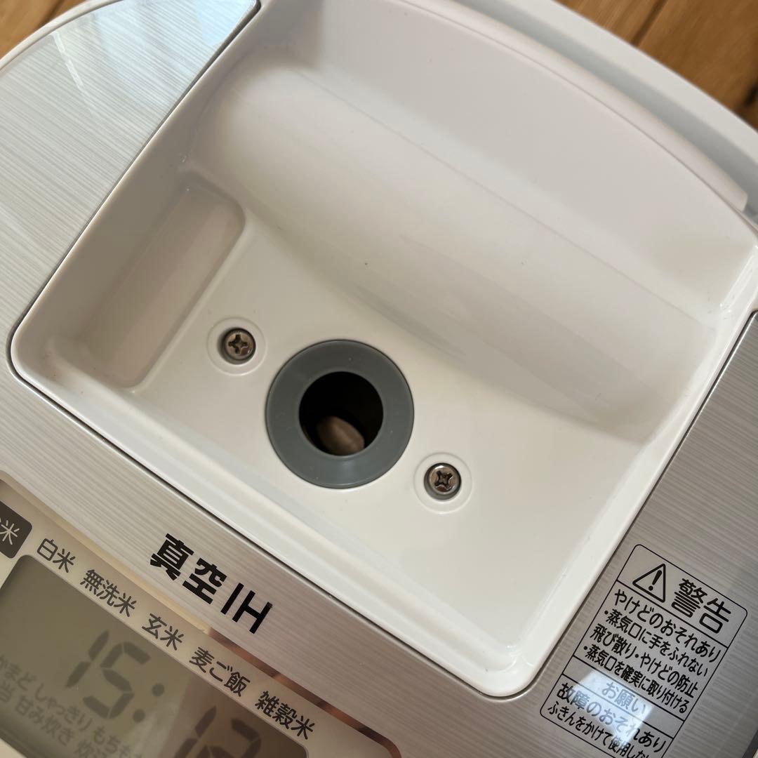 東芝　真空IHジャー炊飯器　RC-10VRN