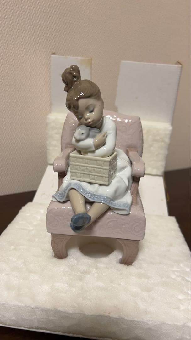 【箱あり】【リヤドロ 】バースデーサプライズ 女の子のフィギュア