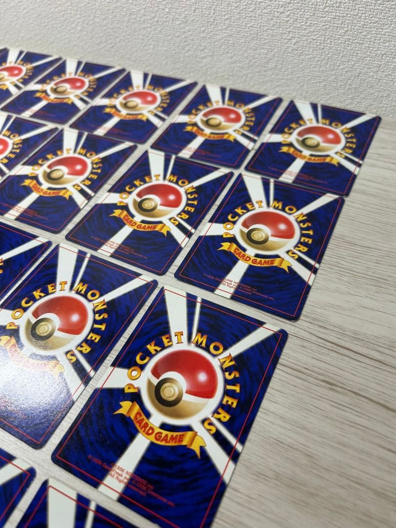 旧裏　ポケモンカード　ピカチュウいっぱい28枚セット　第一弾拡張パック