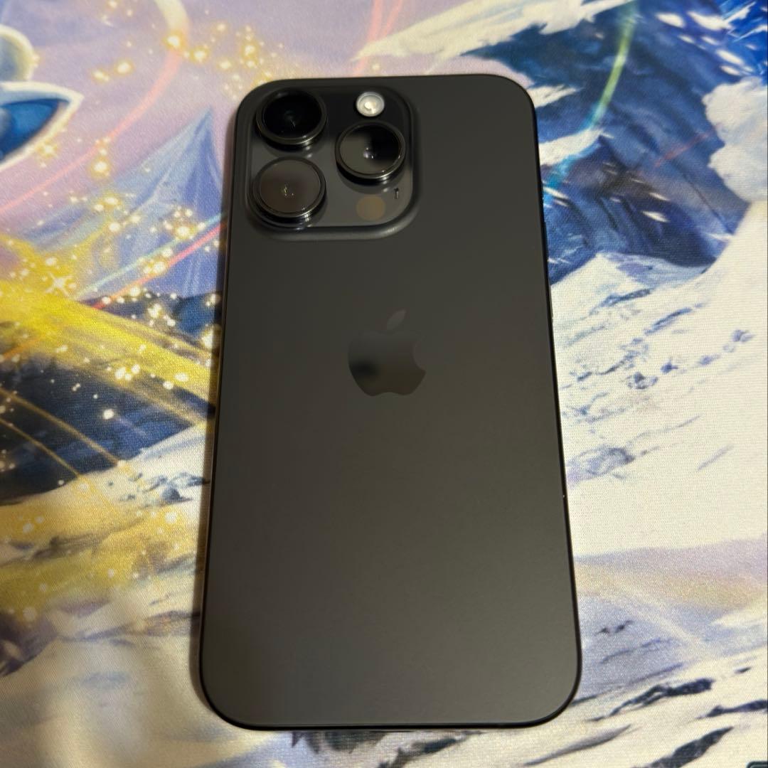 超美品 iPhone 15 pro ブラックチタニウム 256GB
