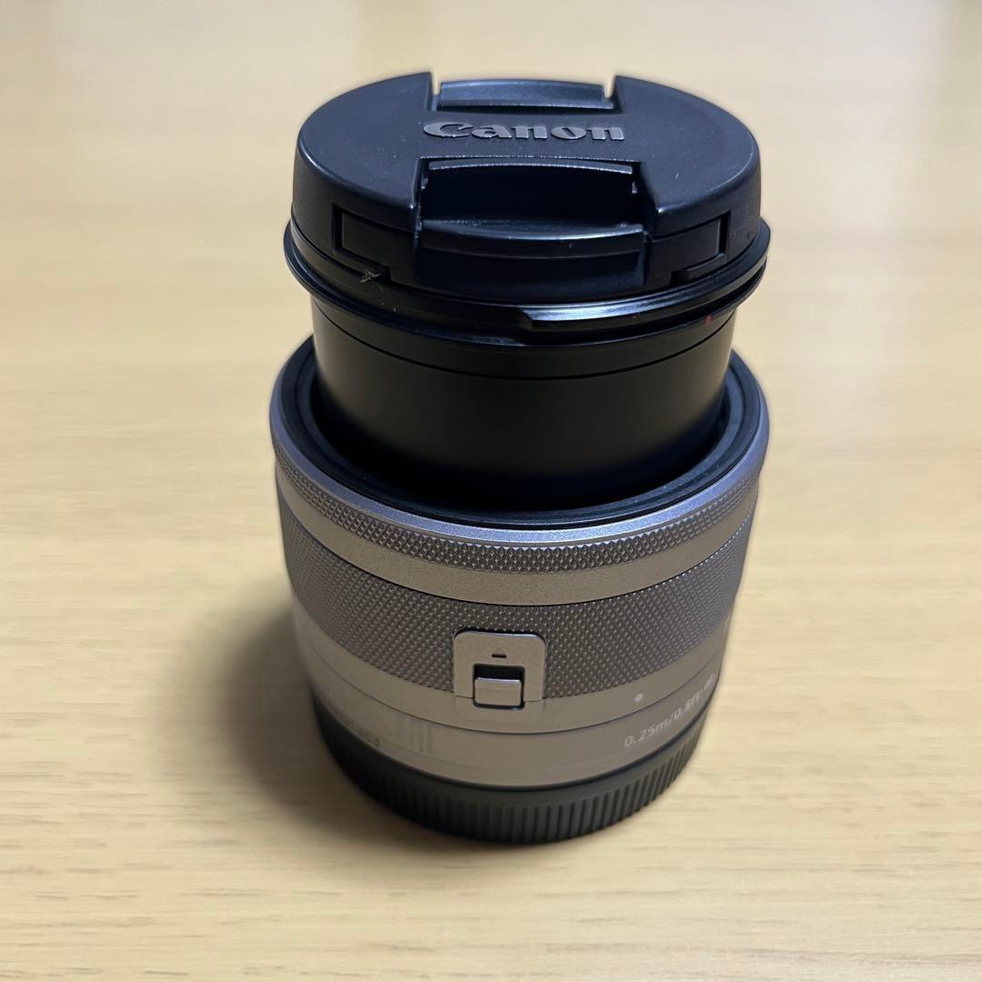 EOS M100 ダブルレンズキット ホワイト 付属品付き