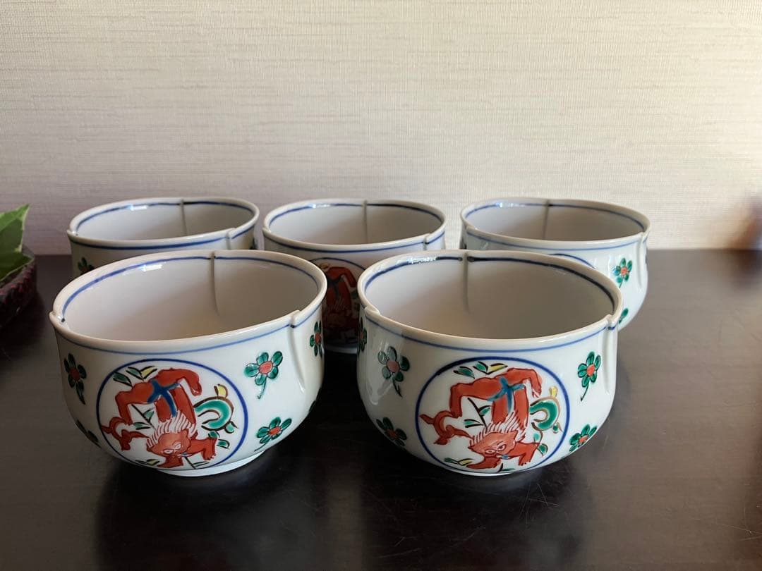 九谷焼　上出長右衛門窯　赤絵　金彩　小鉢　５客