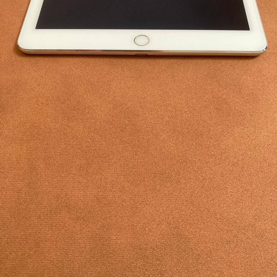 957 電池ほぼ新品☆iPad Air2 第2世代 16GB WIFIモデル☆