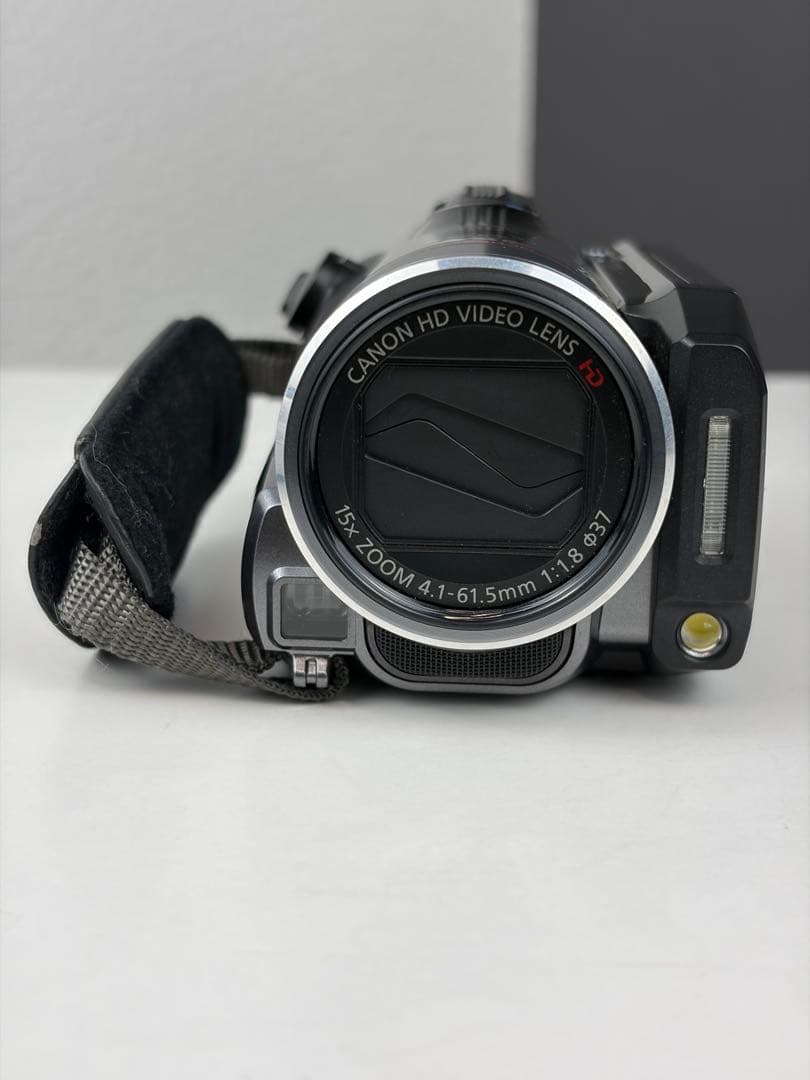 Canon ビデオカメラ IVIS HF20