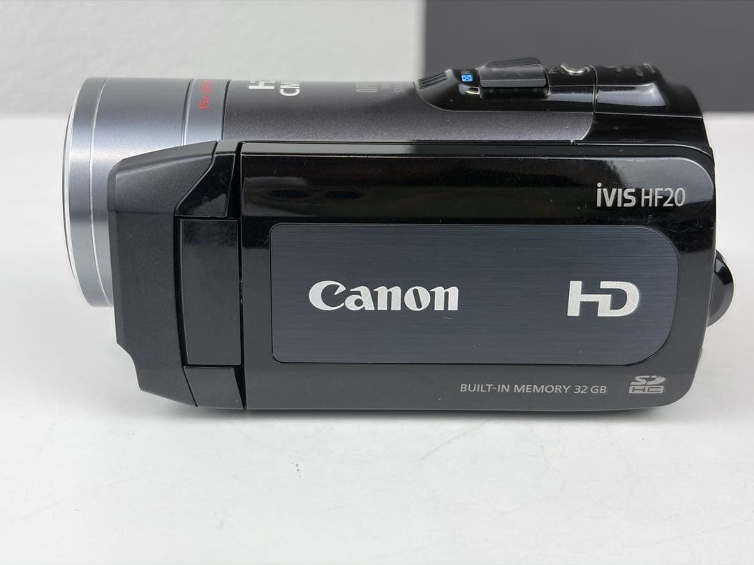 Canon ビデオカメラ IVIS HF20