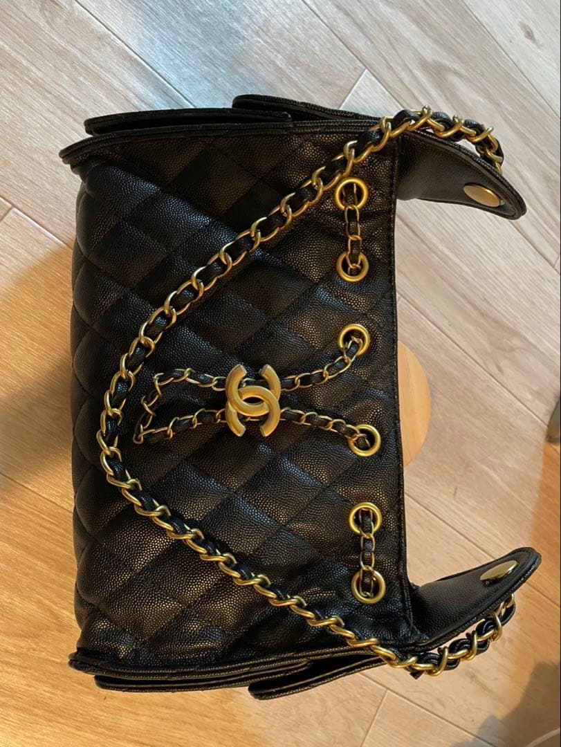 シャネル　ノベルティ　ショルダーバッグ 肩掛け　キルティング