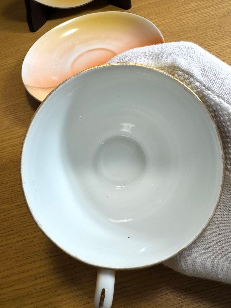 オールドノリタケ美品！金彩砂漠風景画 トリオセット　カップ＆ソーサー　プレー卜