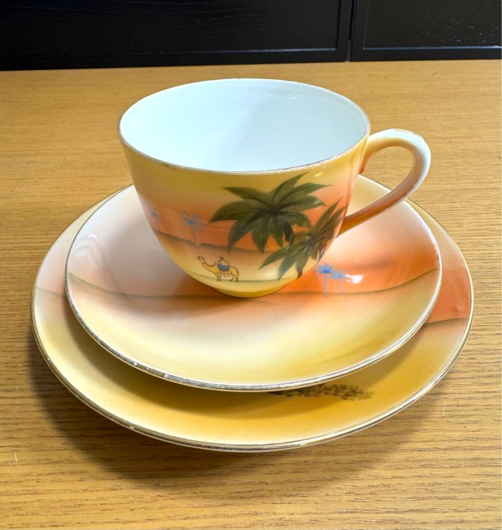 オールドノリタケ美品！金彩砂漠風景画 トリオセット　カップ＆ソーサー　プレー卜