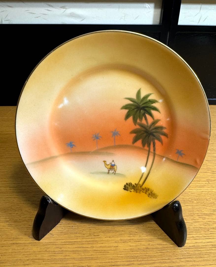 オールドノリタケ美品！金彩砂漠風景画 トリオセット　カップ＆ソーサー　プレー卜