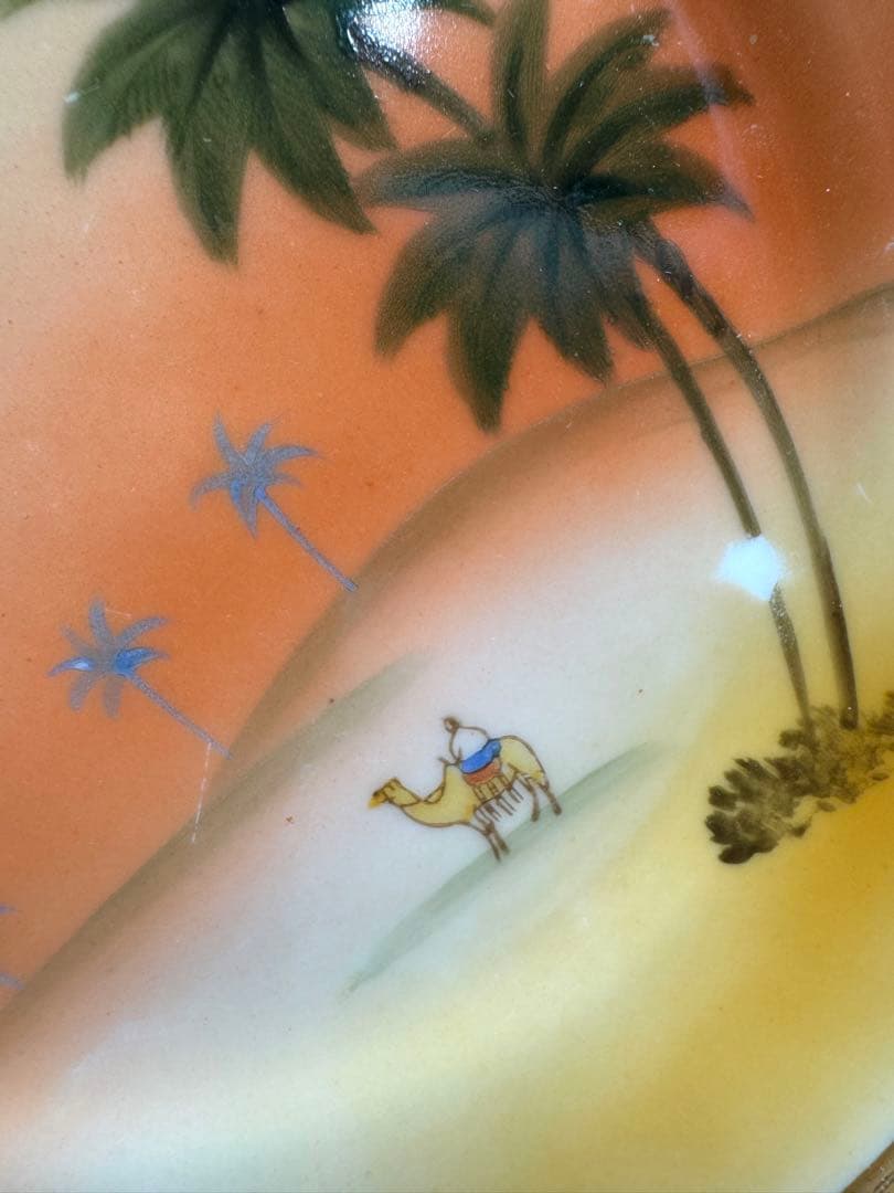 オールドノリタケ美品！金彩砂漠風景画 トリオセット　カップ＆ソーサー　プレー卜