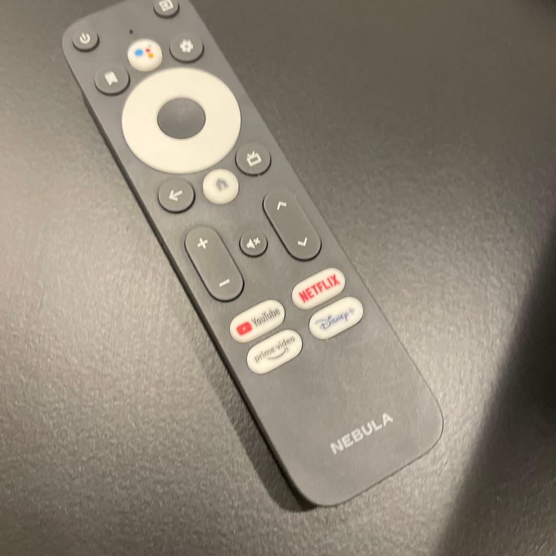 Nebula Cosmos Laser 4K スタンド付き