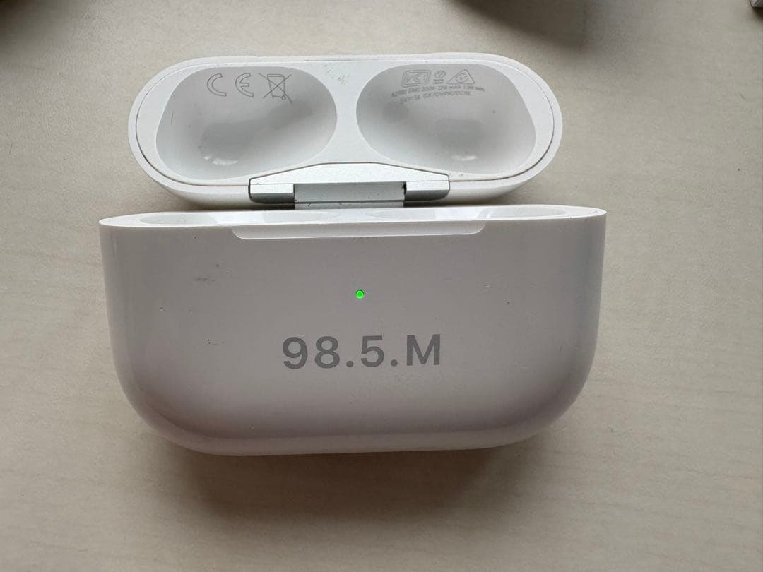 【純正】AirPodsPro(第1世代) 充電ケース、未使用ケーブル付