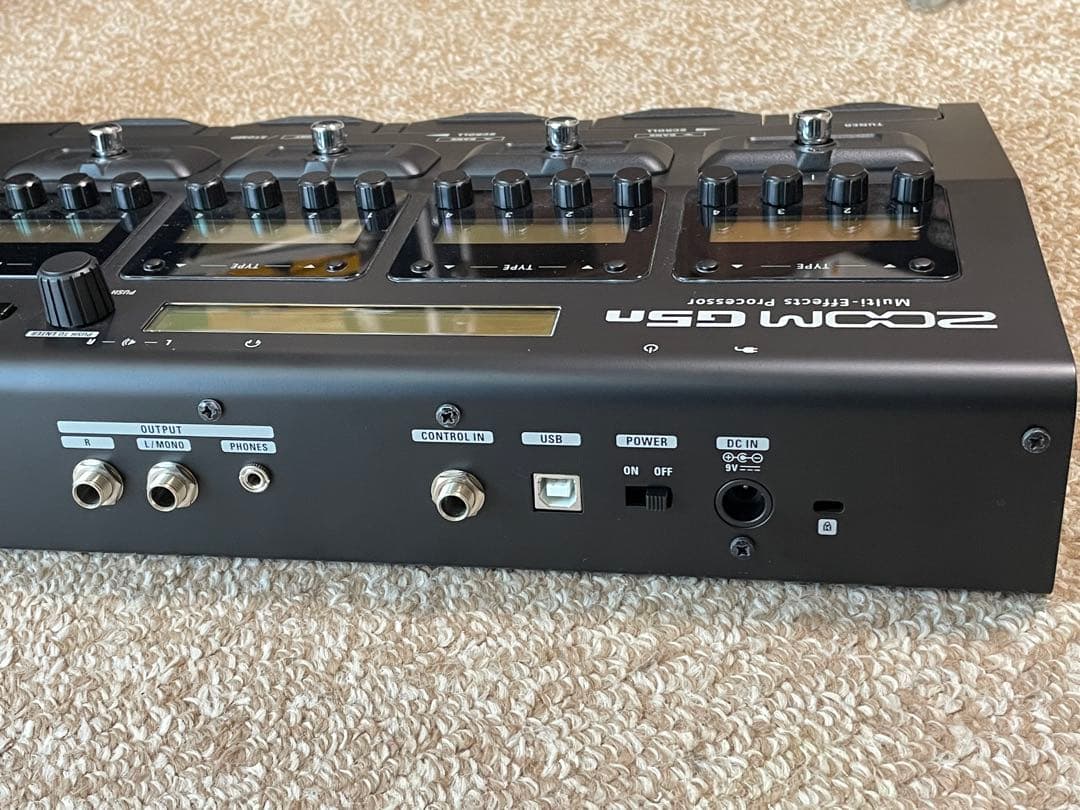 ZOOM G5n ギターエフェクター　専用キャリングケース付き