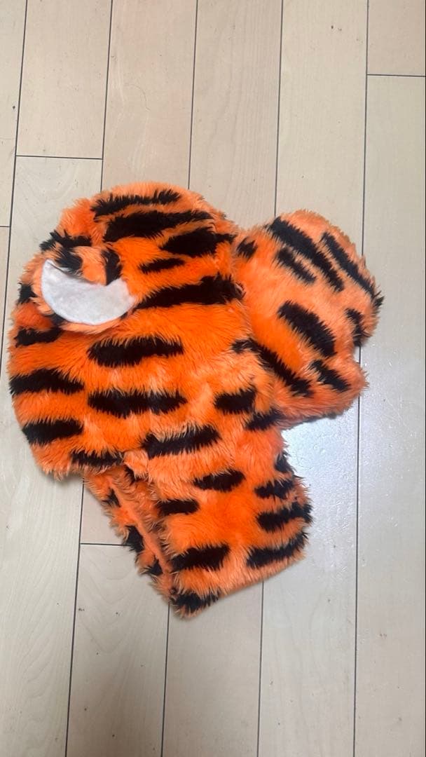 美品ティガー マフラーキャップ ディズニーシー ディズニーランド マフラー
