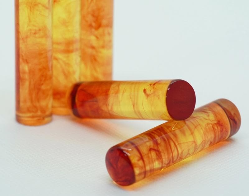 琥珀印鑑 3点セット 牛もみ皮ケース付きハンコ（ 鶴亀ケース赤 ）