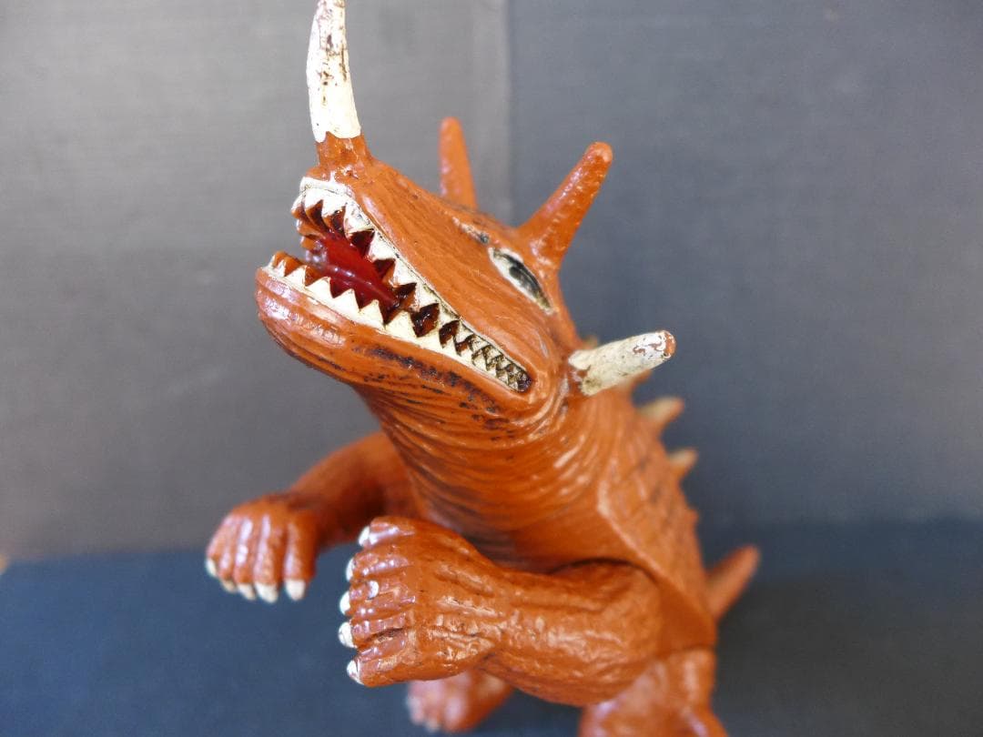 ウルトラ怪獣　冷凍怪獣バルゴン　ソフビ人形　フィギュア　大映刻印入 中古20cm