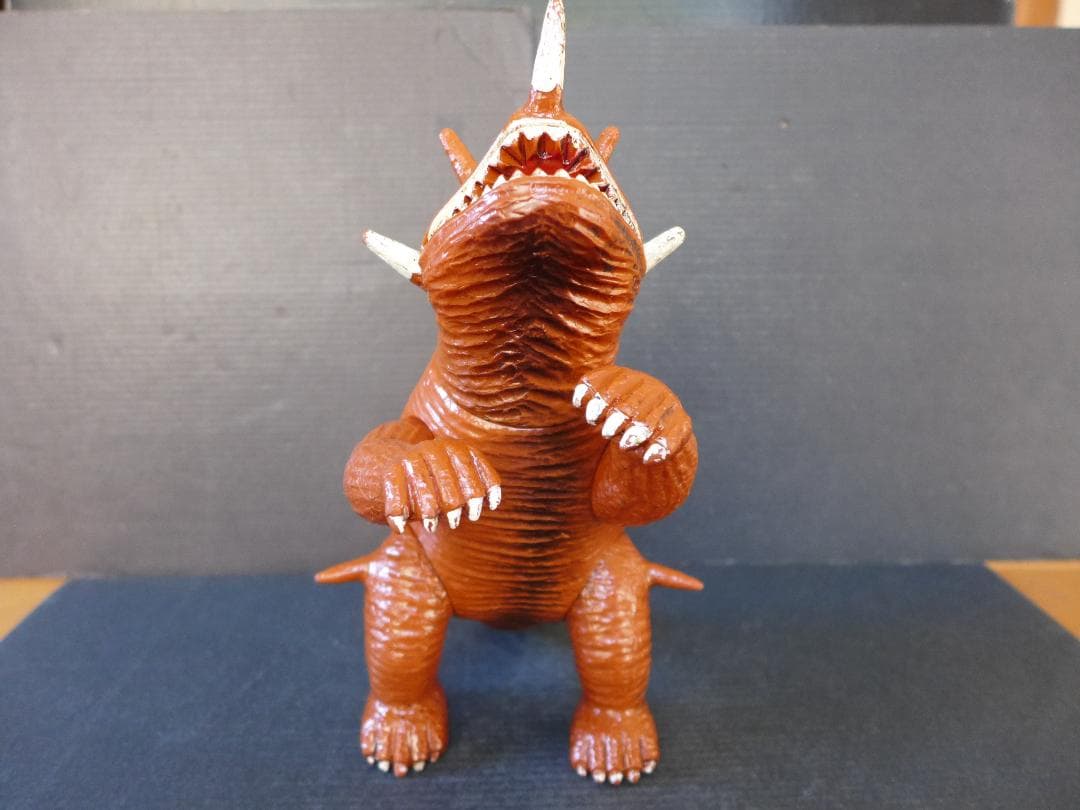 ウルトラ怪獣　冷凍怪獣バルゴン　ソフビ人形　フィギュア　大映刻印入 中古20cm