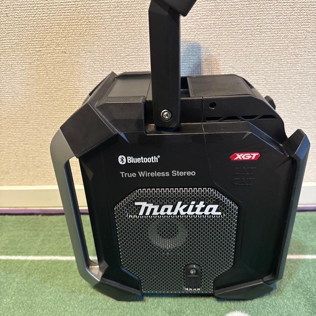 マキタ　充電式ラジオ　MR005G