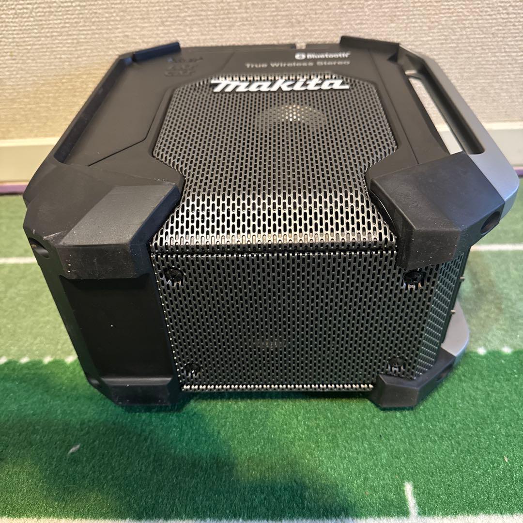 マキタ　充電式ラジオ　MR005G
