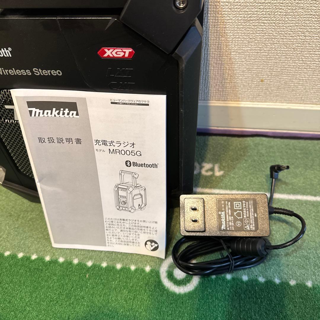 マキタ　充電式ラジオ　MR005G