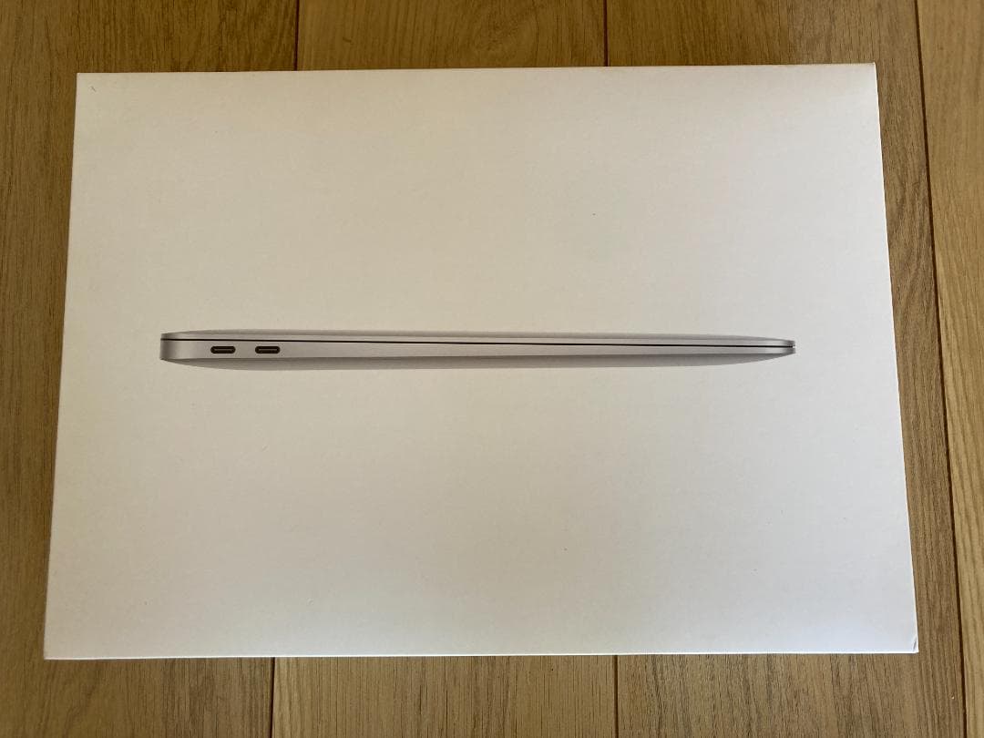 【美品】MacBook Air 2020 13インチ/8GB/512Gシルバー