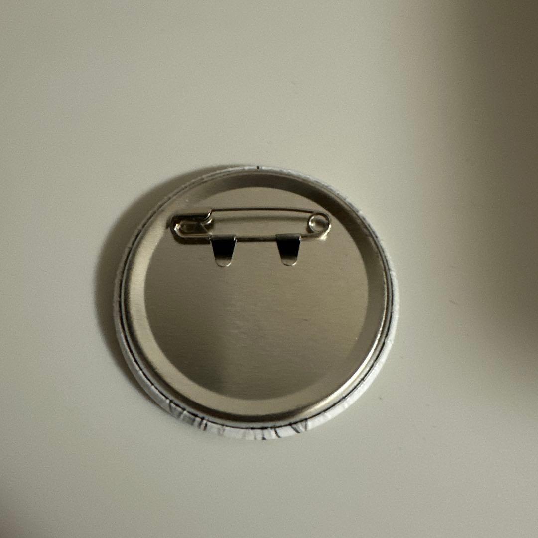 ユーリ on ice 久保ミツロウ展 ヴィクトル 缶バッジ