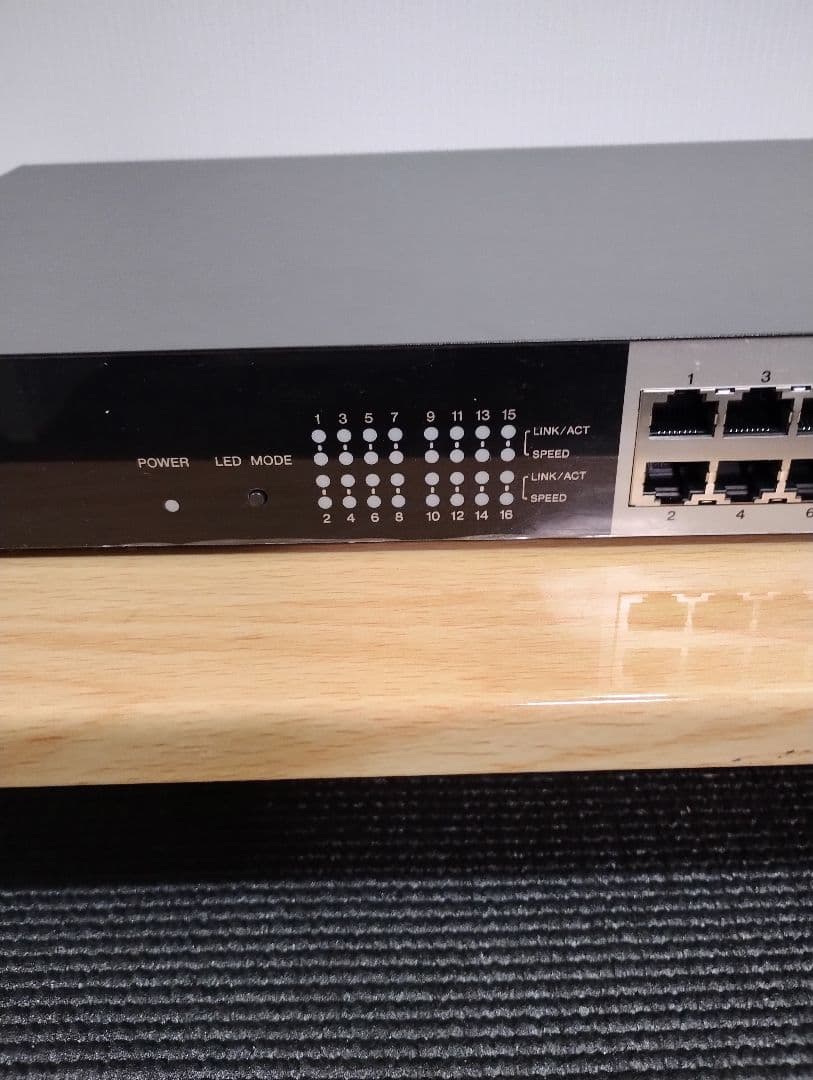 YAMAHA SWX2210-16Gスイッチングハブ　（2
