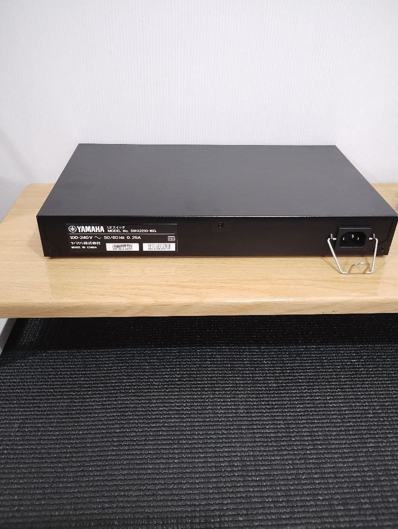 YAMAHA SWX2210-16Gスイッチングハブ　（2
