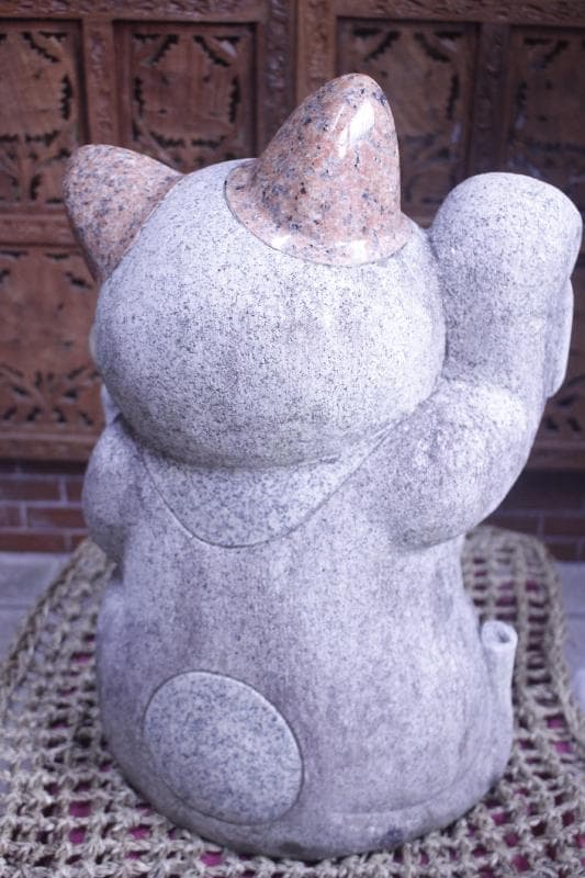 ◆石材 招き猫 　置物 猫の置物 　千客万来　招き猫御影石　高さ47㎝