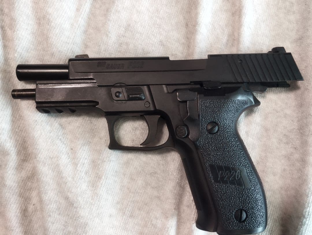 シグ・ザウエル P226 　東京マルイ　ガスガン