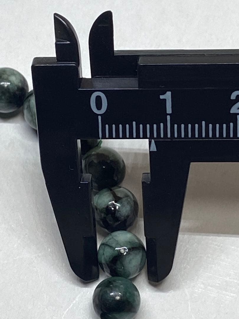 エメラルド*7.5mm*天然石ブレス