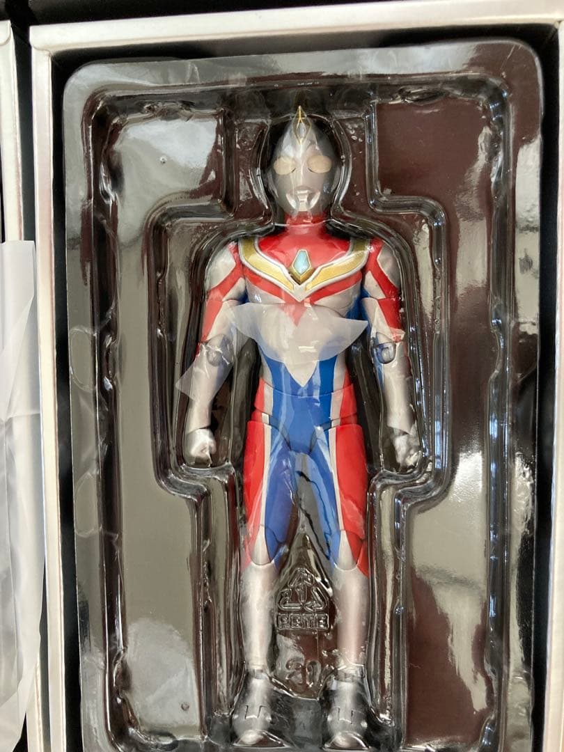 S.H.Figuarts（真骨彫製法）ウルトラマンティガ・ウルトラマンダイナ