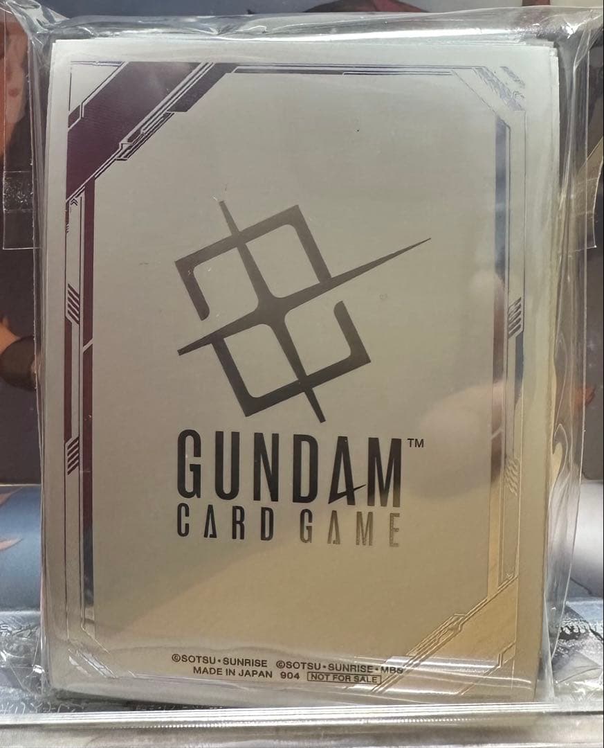 新品未開封　ガンダムカードゲーム スリーブ