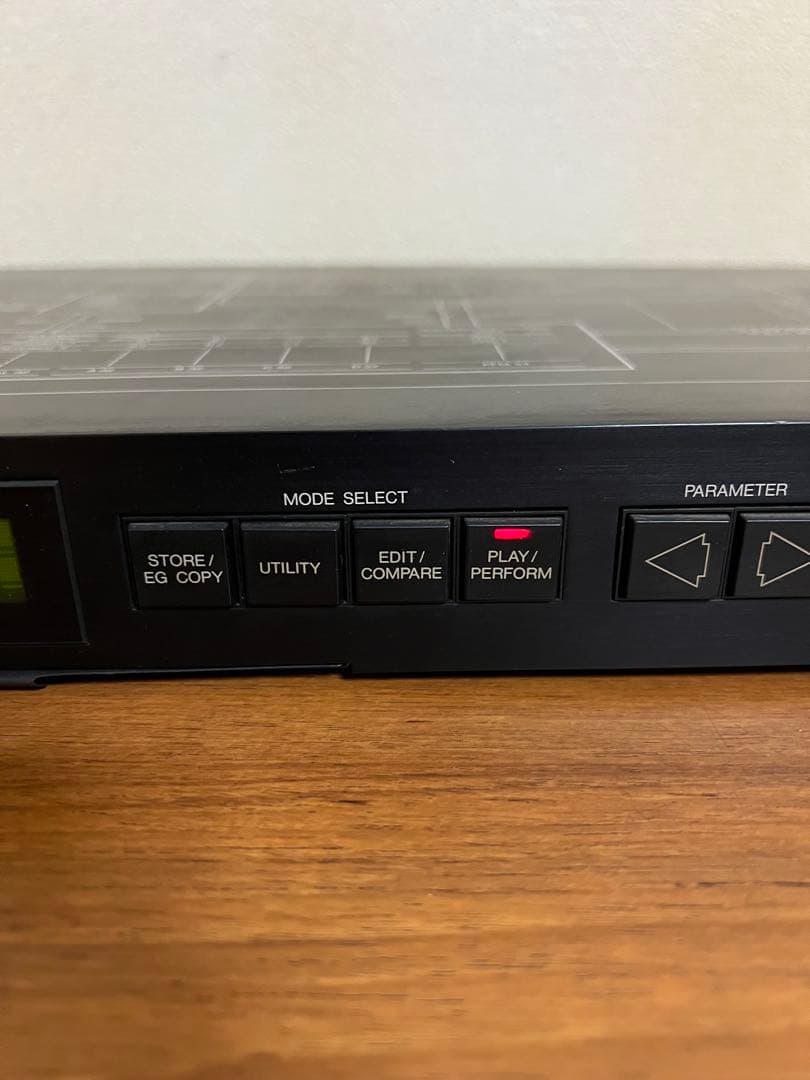 YAMAHA TX81Z FMトーンジェネレーター　早い者勝ち！