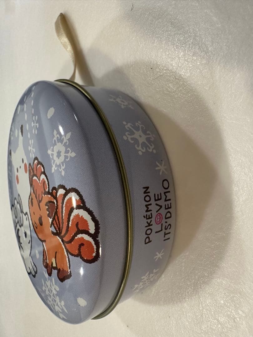 イッツデモ　ポケモン　サークルタオル　オーナメント缶　2点セット