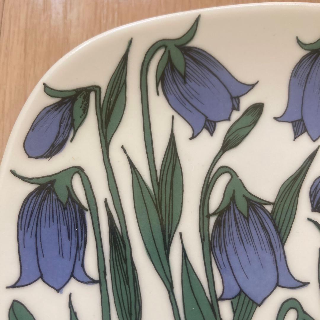 アラビア ボタニカ 壁掛け皿 イトシャジン プレート エステリ・トムラ