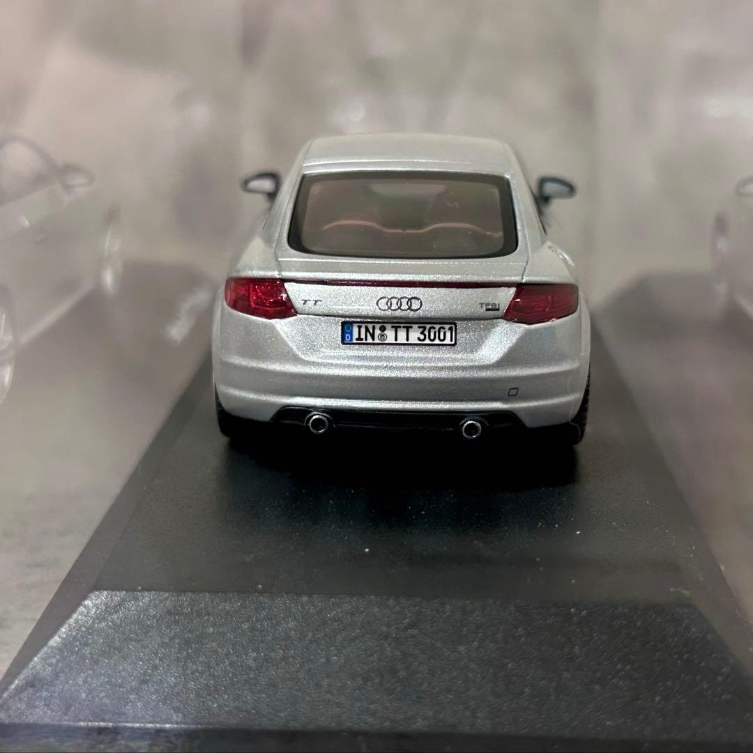 ディーラー正規品 Audi TT Coupé ミニカー シルバー 1:43