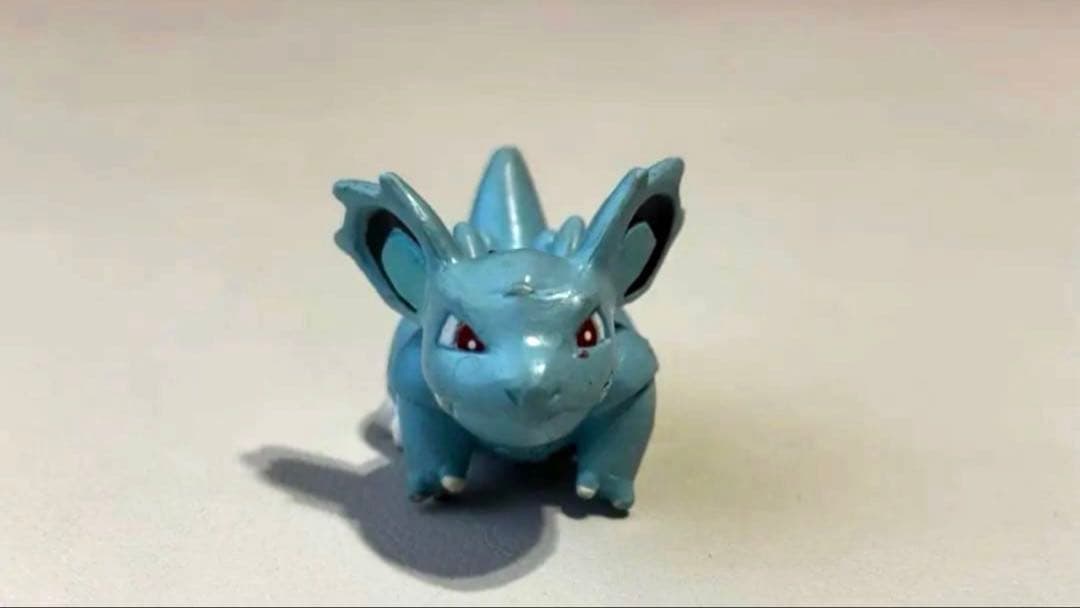 モンコレ　ニドリーナ　ポケモン　フィギュア　激レア　初期