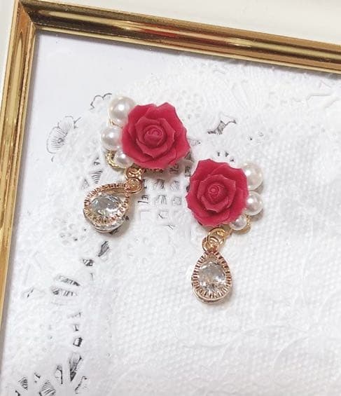 くすみレッド薔薇×雫型キュービックジルコニア★ピアス/イヤリング