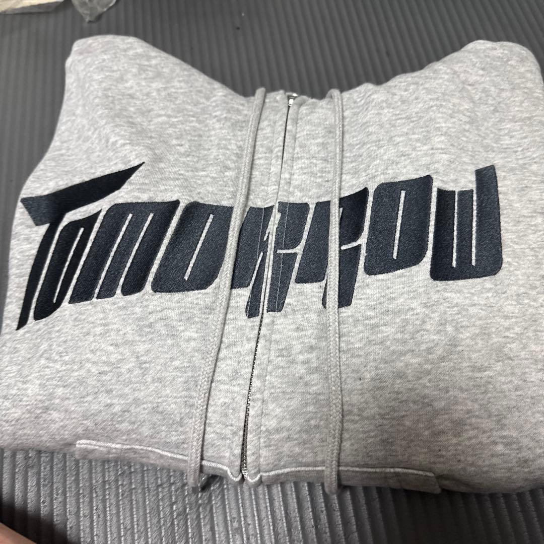 TXT ACT:TOMORROW IN JAPAN フーディー　パーカー　L