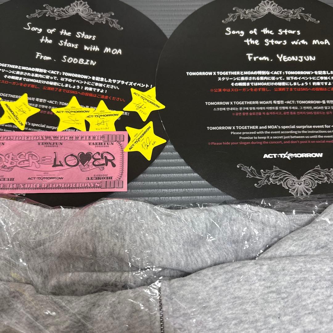 TXT ACT:TOMORROW IN JAPAN フーディー　パーカー　L