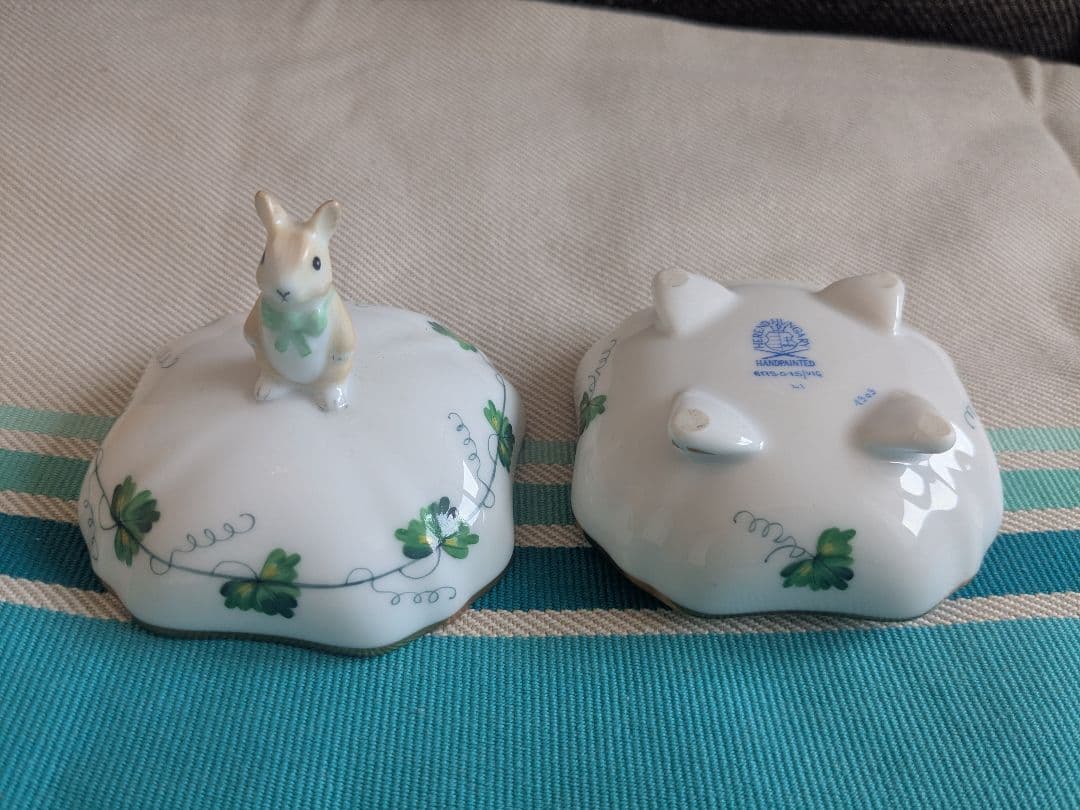 ヘレンド社製可愛いウサギの陶器置物