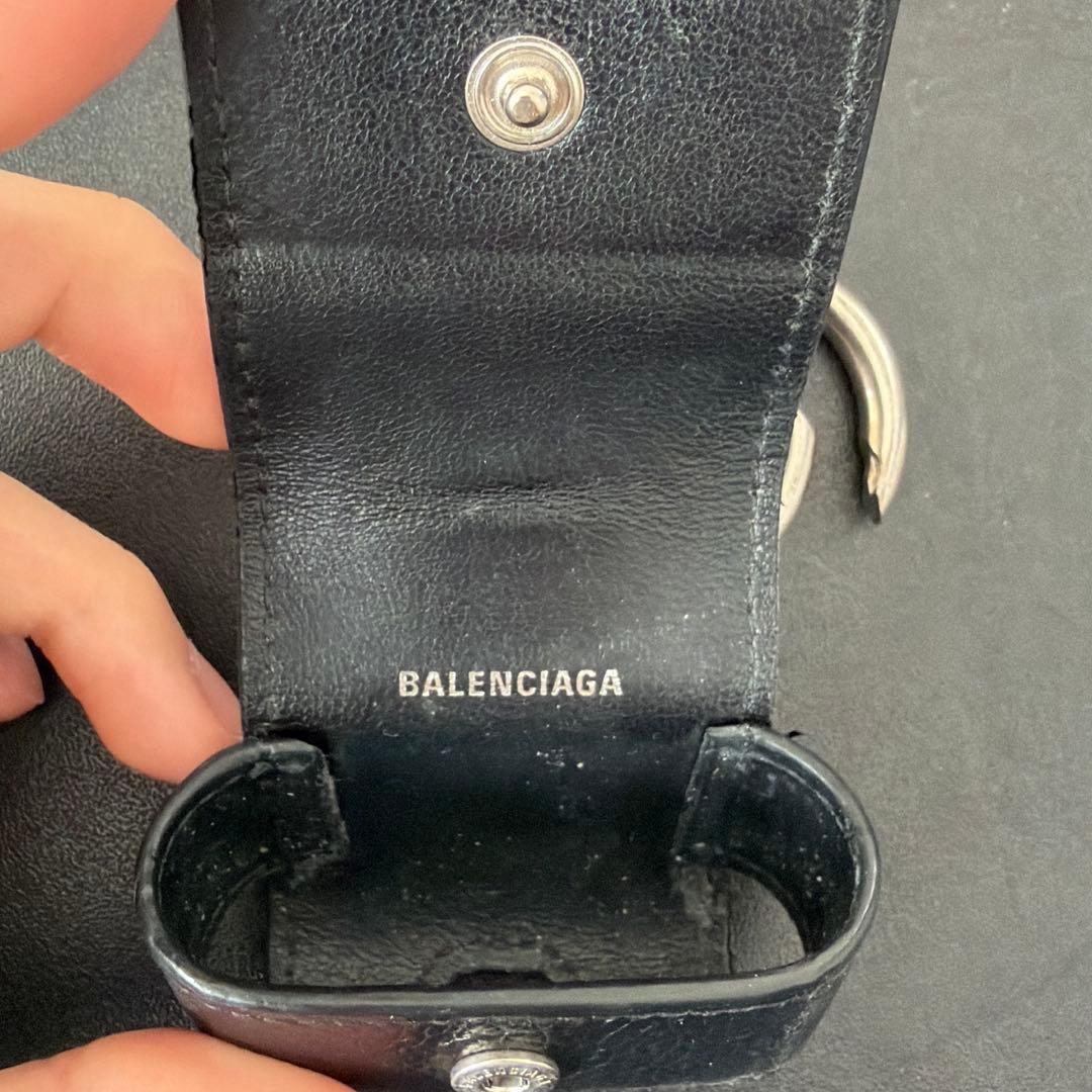 バレンシアガAirPodsProケース