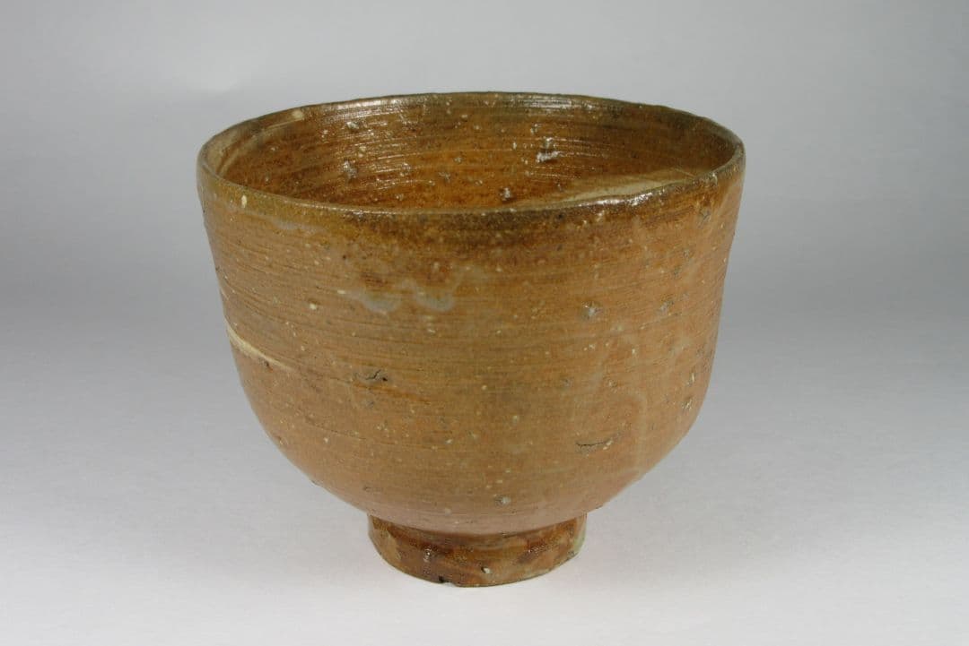 枇杷色の発色！【11代長岡空権（住右衛門）】楽山焼茶碗（共箱、共布、栞コピー）。