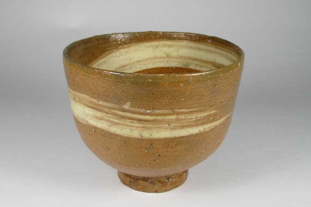 枇杷色の発色！【11代長岡空権（住右衛門）】楽山焼茶碗（共箱、共布、栞コピー）。