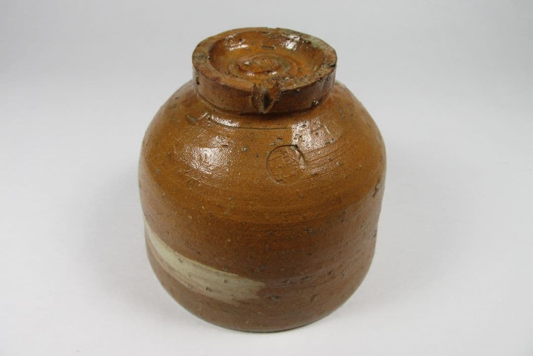 枇杷色の発色！【11代長岡空権（住右衛門）】楽山焼茶碗（共箱、共布、栞コピー）。