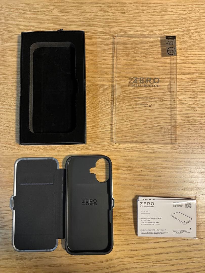 ZERO HALLIBURTON ゼロハリiPhone 6.1インチ2LENS用